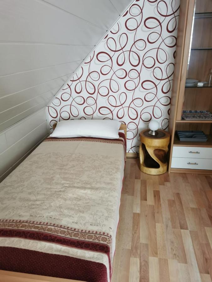 Ferienwohnung 5 Minutes From The Fair Hannover Exterior foto